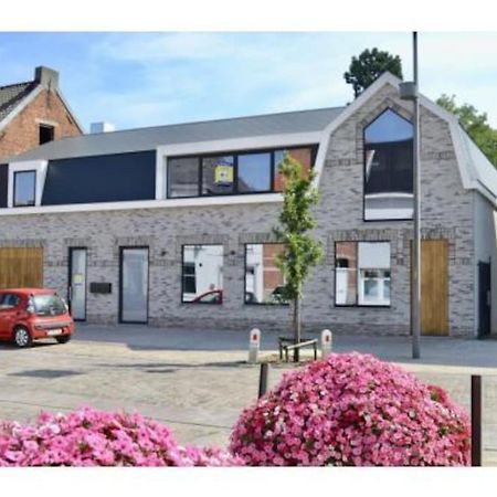 Leuk Overnachten In Hartje Laarne, Dicht Bij Gent! Esterno foto